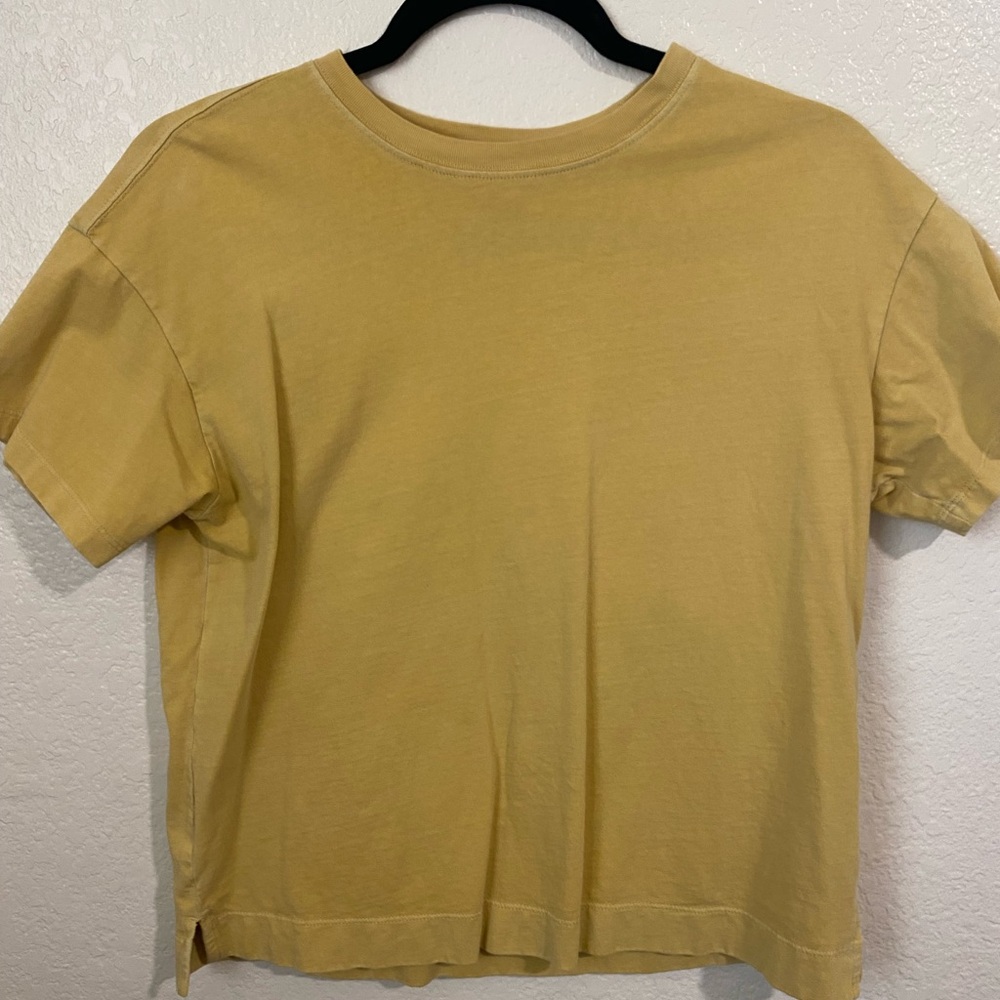 Old Navy Short-Sleeve Crewneck Tee - Yellow